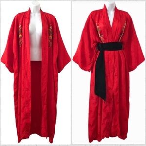Vintage Embroidered Kimono Robe Asian Floral Art to Wear Statement